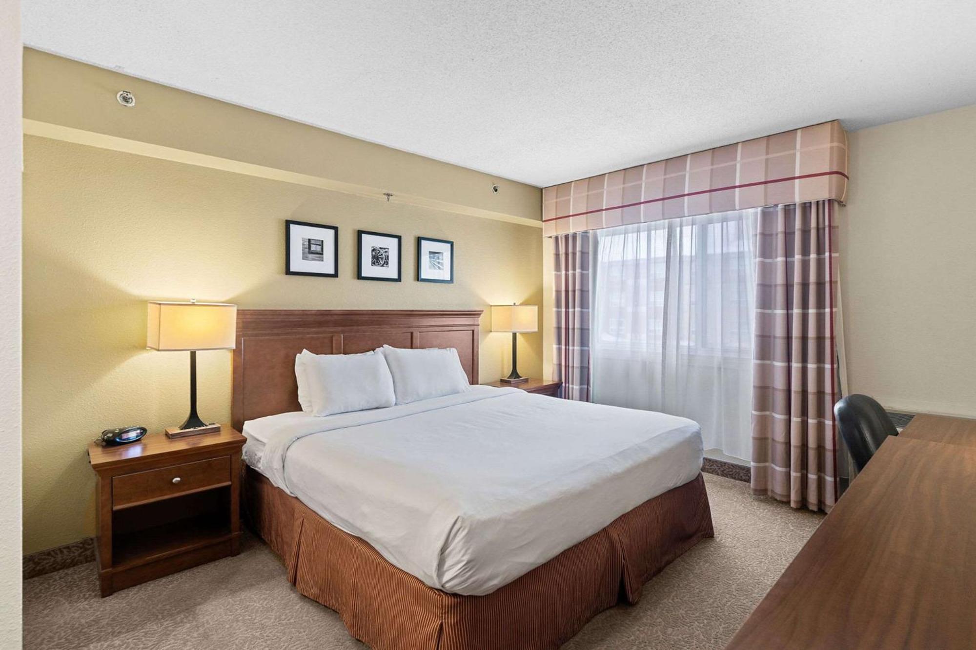 Country Inn & Suites By Radisson, Saskatoon, Sk Экстерьер фото