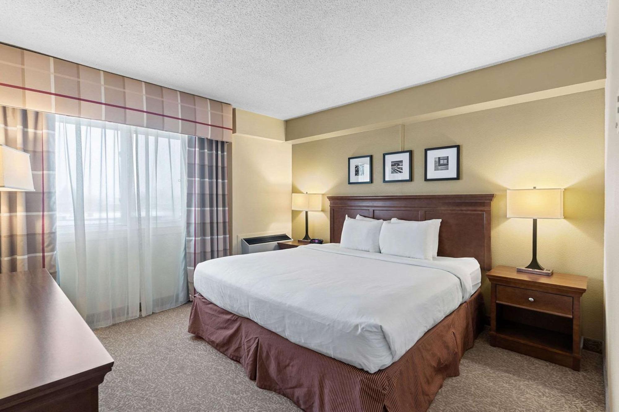 Country Inn & Suites By Radisson, Saskatoon, Sk Экстерьер фото